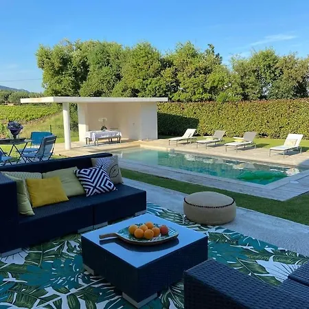 Au Coeur Des Vignes Villa *